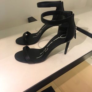 Oscar de la Renta strap sandals, black